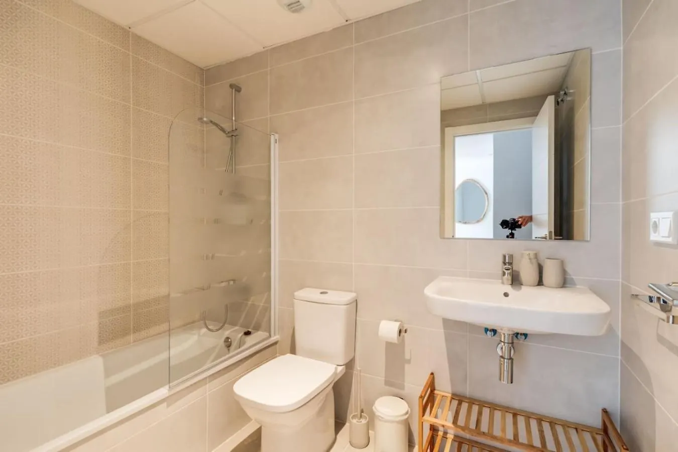 Aranya Estepona - With Spacious Private Terrace 0*,  Spanien