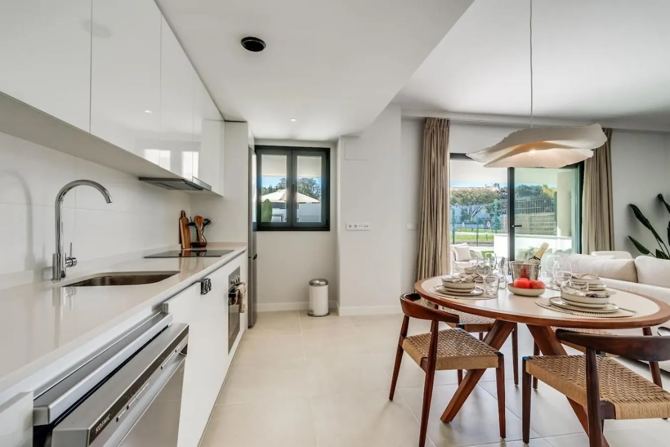 Aranya Estepona - With Spacious Private Terrace 0*,  Spanien