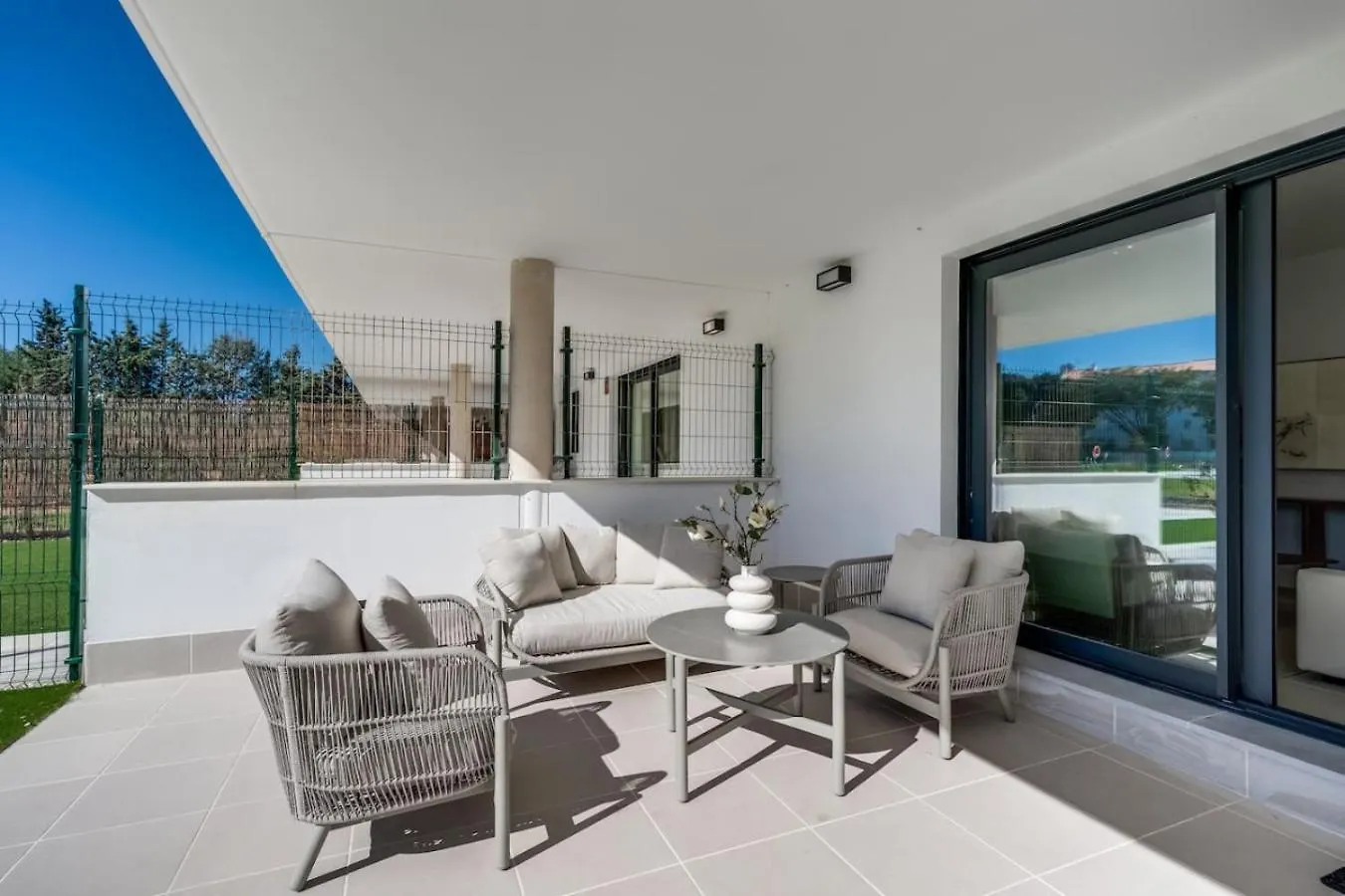 Aranya Estepona - With Spacious Private Terrace Lejlighed